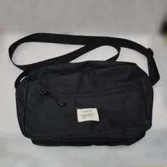 CONVERSE ブラック ショルダーバッグ