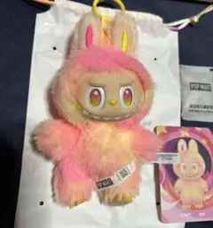 Labubu Big into Energy ピンク ロイヤルティー