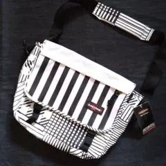最終値下げ　タグ付き　未使用　EASTPAK　メッセンジャーバックのサムネイル