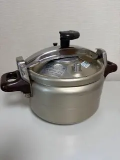 未使用　理研　RNP-60 圧力鍋　重ねふた式両手　人気 未使用 保管品 理研 圧力鍋 6ℓ 一升炊 RIKEN リケン RP2-60 - メルカリ