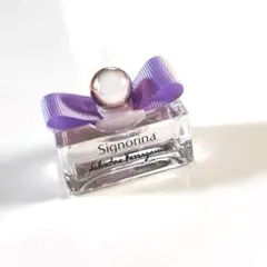 フェラガモ Ferragamo シニョリーナ オーデトワレ 香水 5ml 新品