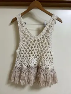 【CHIGNONシニヨン】クロッシェニットベスト　Mサイズ