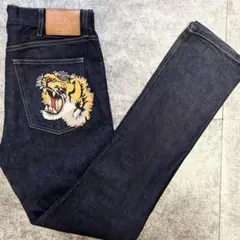 グッチ GUCCI タイガー刺繍 デニムパンツ ジーンズ レザーパッチのサムネイル