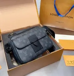 Louis Vuitton ブラック ショルダーバッグ