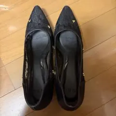 【１日のみ使用】花柄レースポインテッドトゥパンプス黒のサムネイル