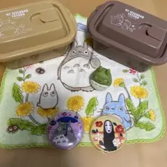 スタジオジブリ　となりのトトロ と千と千尋グッズ　刺繍ブローチ他計6点セット