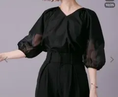 新品未使用ur's シアーボリュームスリーブVネックブラウス　ブラックＳ　春夏秋