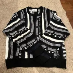 幾何学模様 ニットセーター 黒と白