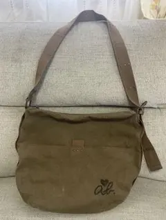 Item thumbnail for item b8c01c2c-ff1a-45fa-a5cb-5e428a9c3352