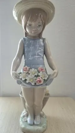 LLADRÓ リヤドロ きれいな花ばかり 磁器製フィギュリン 05222 - メルカリ
