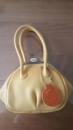 牛革　ポーチ　スーパーマイクロバッグ　新品