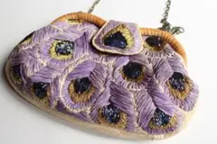 紫色 孔雀羽根刺繍 クラッチバッグ