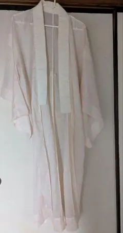 플라워 패턴과 하프 칼라가 있는 핑크 롱 언더셔츠