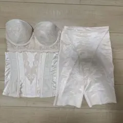 フォーシスアンドカンパニー　補正下着3点セット　F70