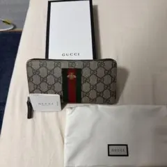 GUCCI GGスプリーム ビー ラウンドファスナー長財布