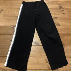 ブラック ワイドパンツ サイドストライプ