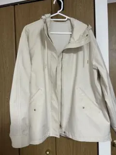 美品　【GU】 試着のみ XL 長袖 ジャンパー 羽織り ベージュ 白 春秋のサムネイル