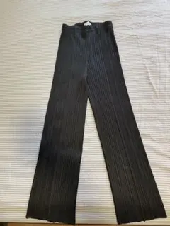 2025年最新】プリーツプリーズ パンツの人気アイテム - メルカリ