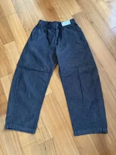 GU ライトデニムバレルレッグイージーパンツ Sのサムネイル