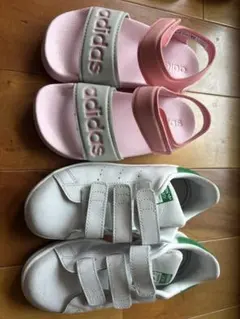 adidas ピンクサンダルとさスタンスミス17センチ