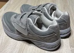 Healthy Menuヘルシーメニュー スニーカー グレー 25.0cm