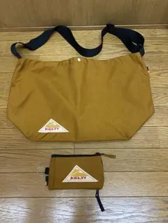 ケルティ　フリークストア　ショルダーバッグ　フェス ポーチ　セット　2点のサムネイル