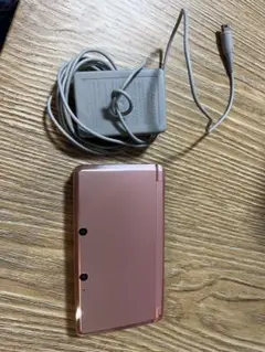 初期化して発送Nintendo 3DS ピンク 本体 充電器付き