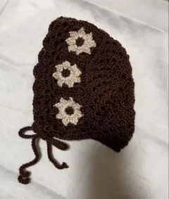 ブラウン フラワーモチーフボンネット
