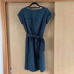 最終値下げ　VIS ダークグリーン ウエストリボン ワンピース　美品のサムネイル