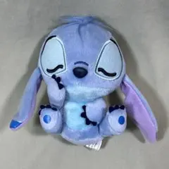 スティッチ　ディズニーストア　限定　ぬいぐるみキーチェーン　ぬいぐるみ　バッジのサムネイル