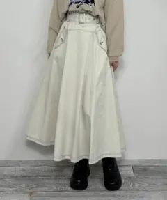 む*ん様 NICOLE CLUB ステッチワークフレアスカート　オフホワイト　ベ