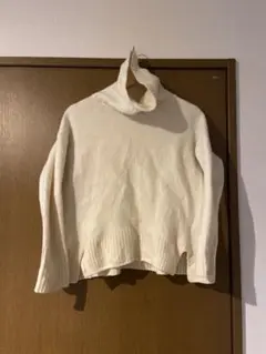 ハイネックニット