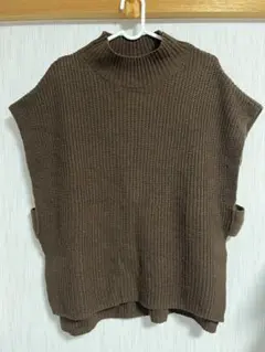 ハイネック ベスト