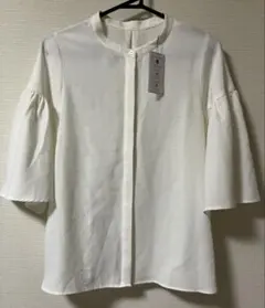 【美品】オペークドットクリップ　バンドカラー　ホワイト フレアスリーブ　ブラウス