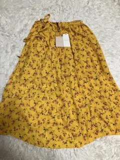 新品未使用タグ付き　OPAQUE.CLIP フラワープリントスカート　Ｓ