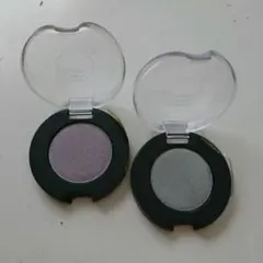 THE BODY SHOP  アイカラー ２色セットのサムネイル