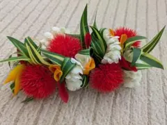 ☆値下げ☆フラダンス用 赤い花と白い花のヘアアクセサリー