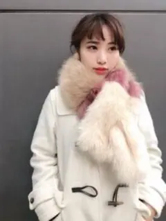 ファー スカーフ ベージュ ピンクのサムネイル