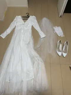 ホワイトロングドレス ベール 手袋　つく　付き