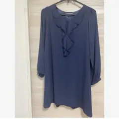 ネイビー フリル付き 膝丈ワンピース