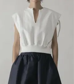 【新品】CINOH HELENE スリーブレススウェットプルオーバー　チノ