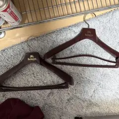 Burberrys ブラウン木製ハンガー 2本セット