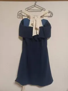 オフショルダードレスと ★ココディールのカーディガンセット