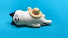 concombre 猫の置物 麦わら帽子