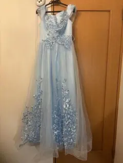 水色 フラワー刺繍 オフショルダードレス パニエ付き