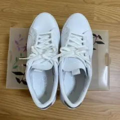 adidas スニーカー ホワイトのサムネイル