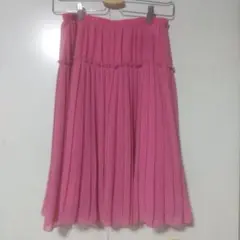 最終価格です。美品ミラ・ショーンプリーツスカート,トップス、ワンピース