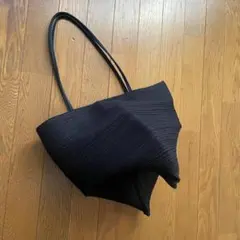6*7様 PLEATS PLEASE ISSEY MIYAKE トートバッグ 黒 - メルカリ