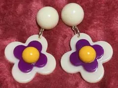60's◆ピアス◆フラワー◆レトロポップ◆レトロ◆ハンドメイド