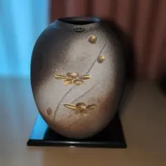信楽焼　陶器 花瓶 壺 飾り台付きのサムネイル